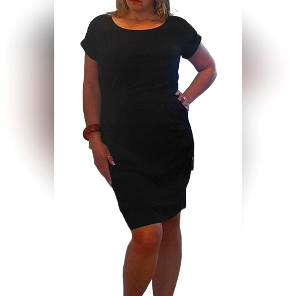 Pretty Garden Black dress with pockets!  Size large - Picture 1 of 4